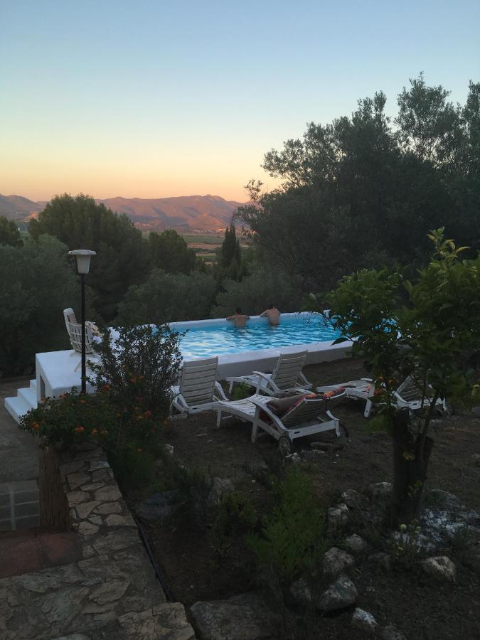 Campo La Carena Villa Garriguella Bagian luar foto